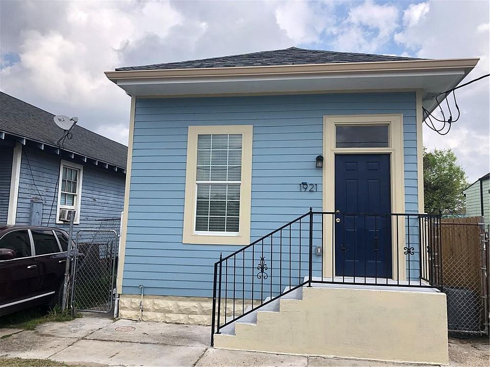 1st image of 1921 Touro St