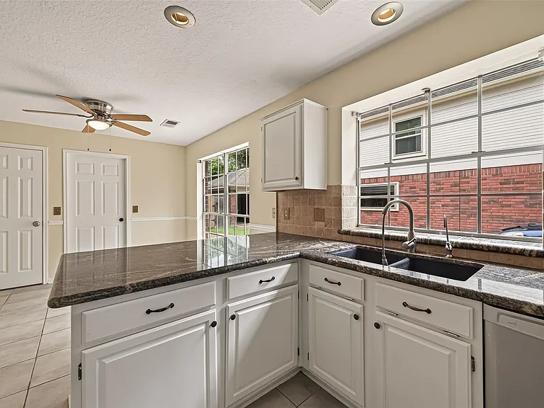 3414 Cobblestone Creek Way — Photo 25