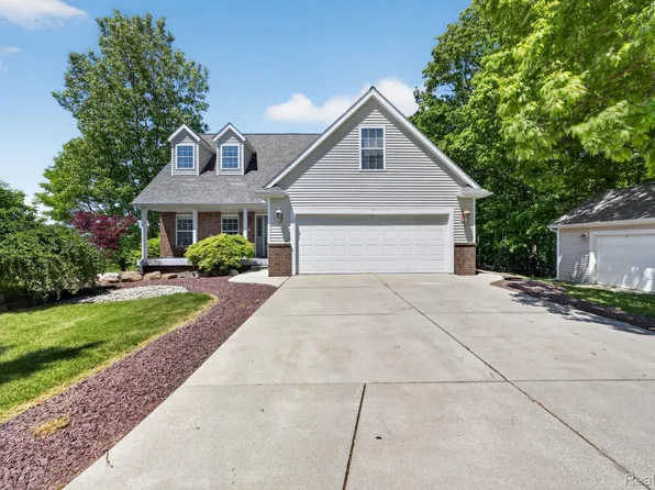 9055 Hegel Rd, Goodrich, MI 48438