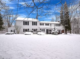 20 Kenton Rd, Chagrin Falls, OH 44022