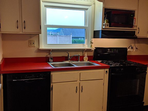 3rd image of 804 Thorne St
