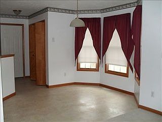 4th image of 58159 Olde Towne Dr