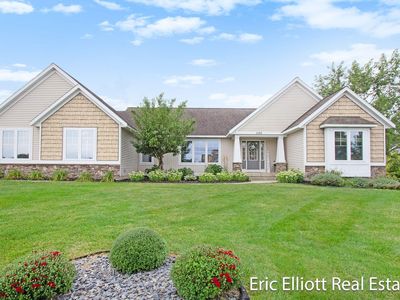 1492 Lakeside Dr, Hudsonville, MI, 49426