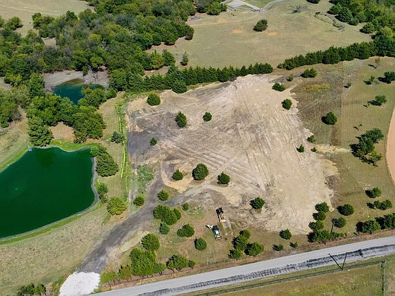 4th image of 265 Cornstalk Rd