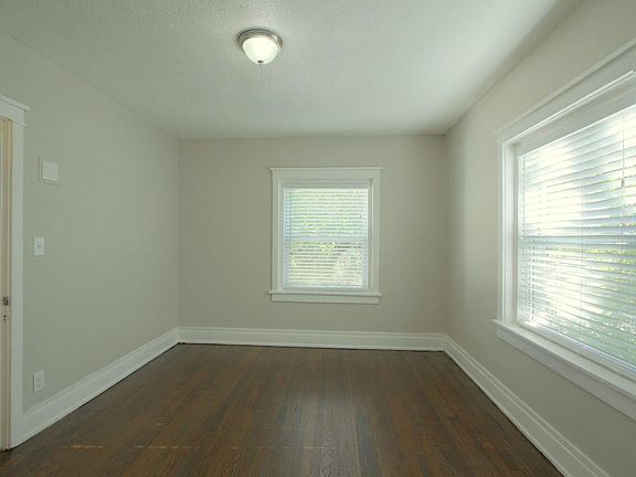 3rd image of 1214 Brush Creek Blvd