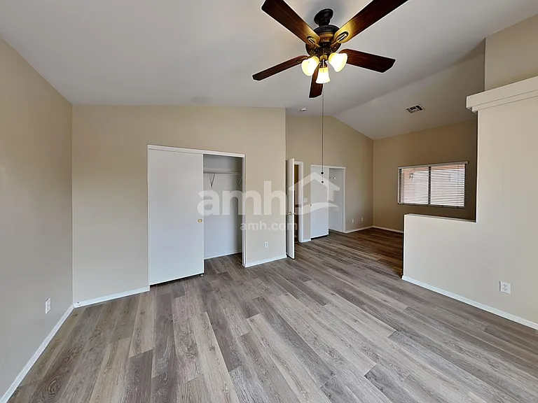 9029 W Avalon Dr — Photo 9