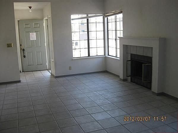 LIVING ROOM/ENTRY DOOR