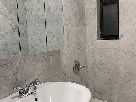 5th image of 132 E 17th St APT 54