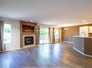 10441 SW Franklin Ln, Wilsonville, OR 97070