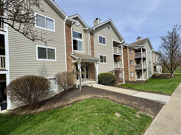 2nd image of 410 Lakeview Dr Unit 11