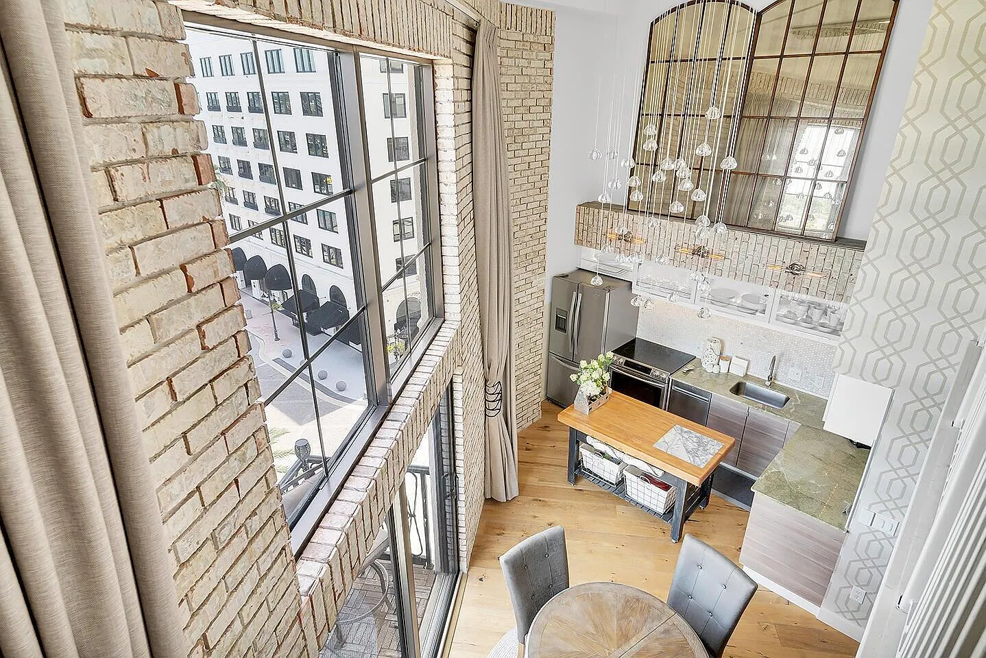 101 LOFTS — Photo 3