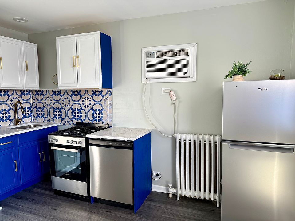 1st image of 1555 N Milwaukee Ave APT 31
