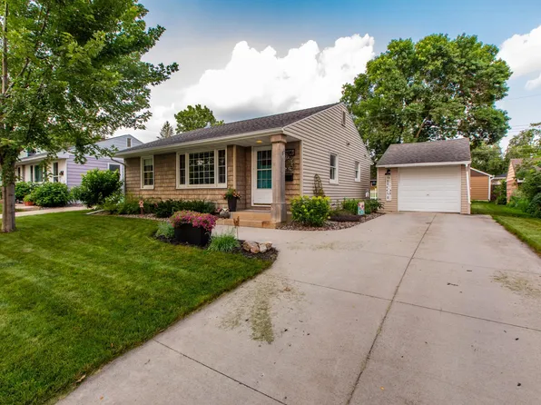 1506 9th Ave NE, Rochester, MN 55906