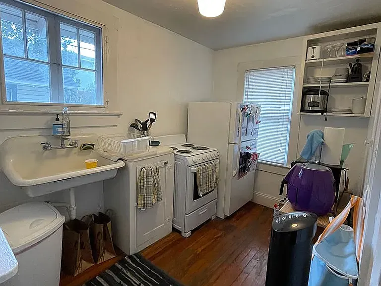 308 SW 12th St — Photo 5