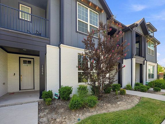 2nd image of 1652 Jessica Dr