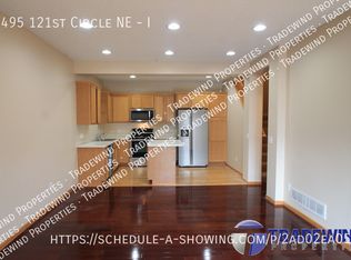 2495 121st Cir NE UNIT I, Blaine, MN 55449