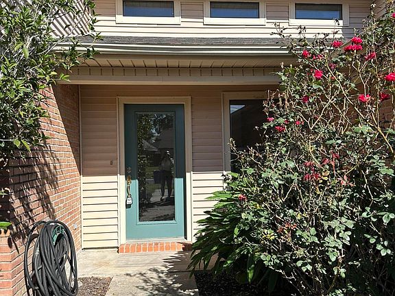 2nd image of 109 Cricklade Ct