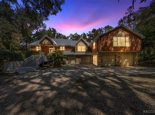 10661 N Sunflower Point, Crystal River, FL 34428