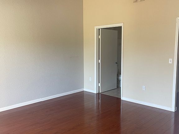 3rd image of 7842 Sugar Bend Dr