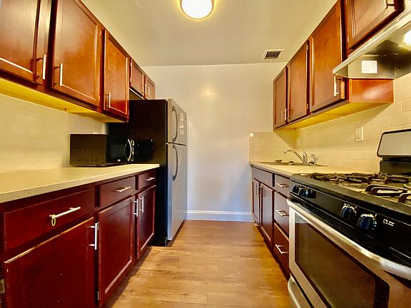 2nd image of 365 Jay St APT 3B