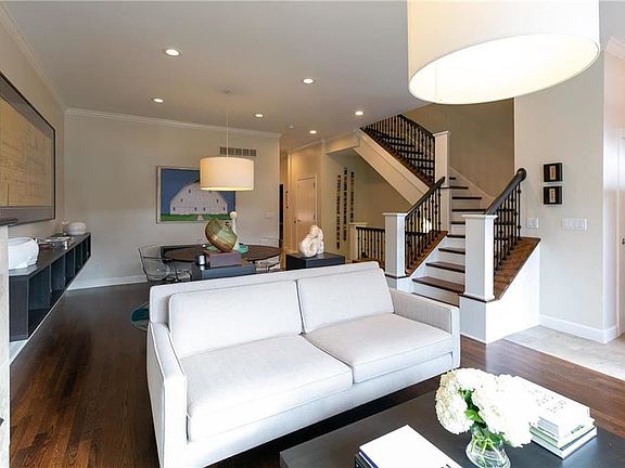 5th image of 4922 Central St #4932