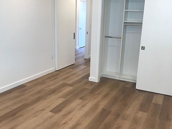 4th image of 2346 Lombard St #201