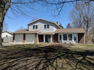 8760 Cottonwood Dr, Georgetown Tp, MI 49428