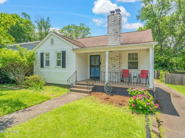 2917 Clearview St, Knoxville, TN 37917