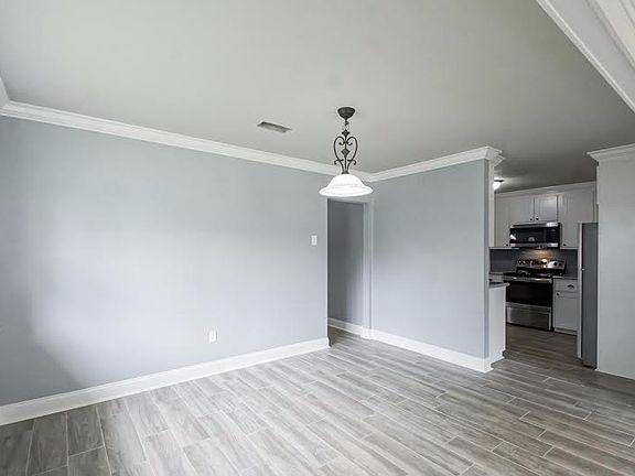 5th image of 2131 Connie Dr