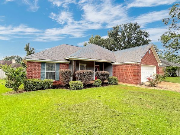 676 Southern Oaks Dr