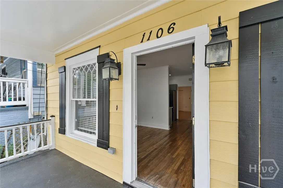 3 bed, 839 sqft, $3,800 — Photo 4