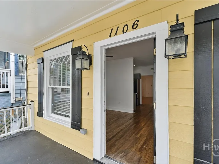 1106 E Broad St — Photo 4