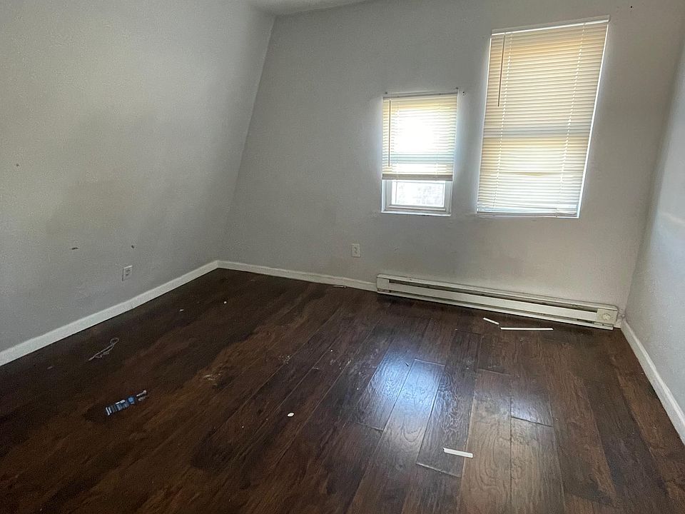 2nd image of 417 Dodd St #B3