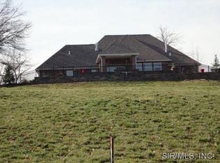 7452 Creek Ridge Ln, Edwardsville, IL 62025