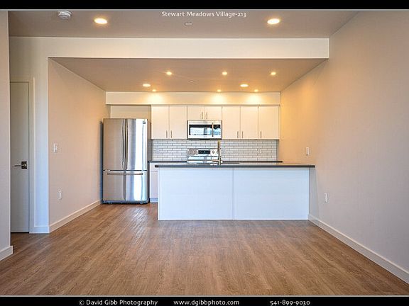 3rd image of 1582 Myers Ln #102