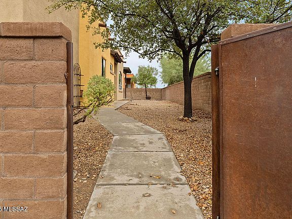3rd image of 8767 E Perry Park Cir