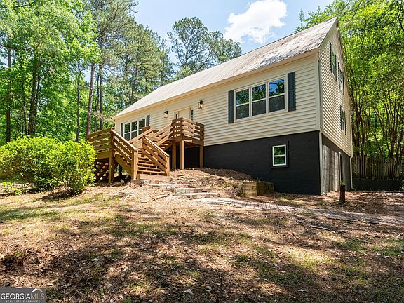 2nd image of 3027 Heritage Rd