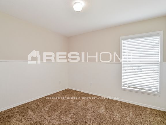 3rd image of 2408 Maple Ave