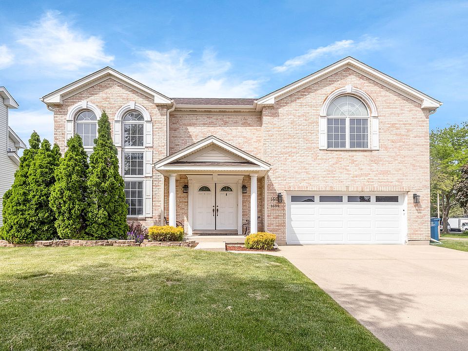 1st image of 1609 Percy Ln