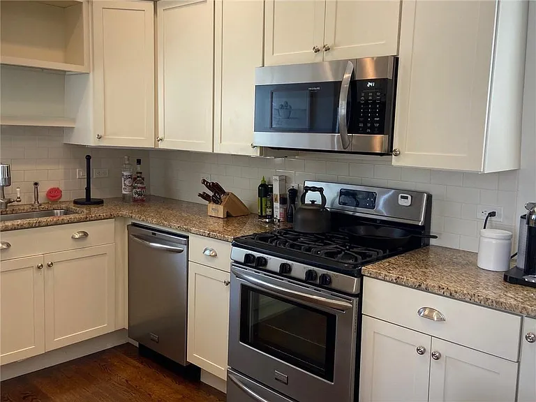 117 Sheldon St #2 — Photo 6