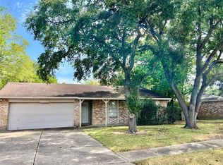10115 Kent Towne Ln, Sugar Land, TX 77498