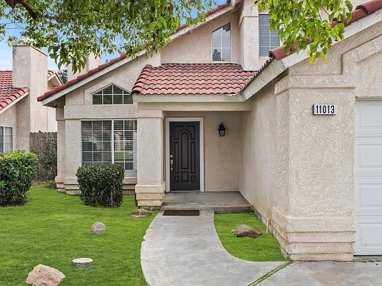 11013 Bahia Ct — Photo 2