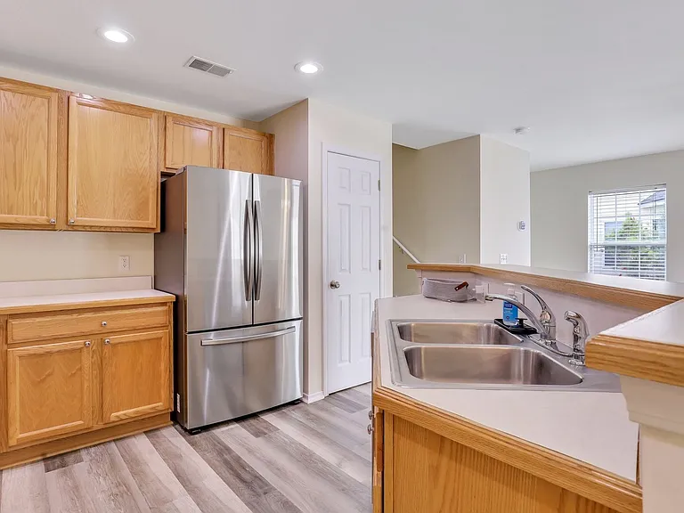 51 Fairgreen St — Photo 11