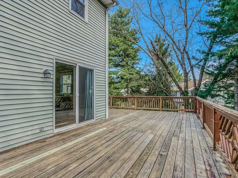 9909 Maidbrook Rd — Photo 22