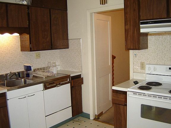 4th image of 768 N Bellaire St