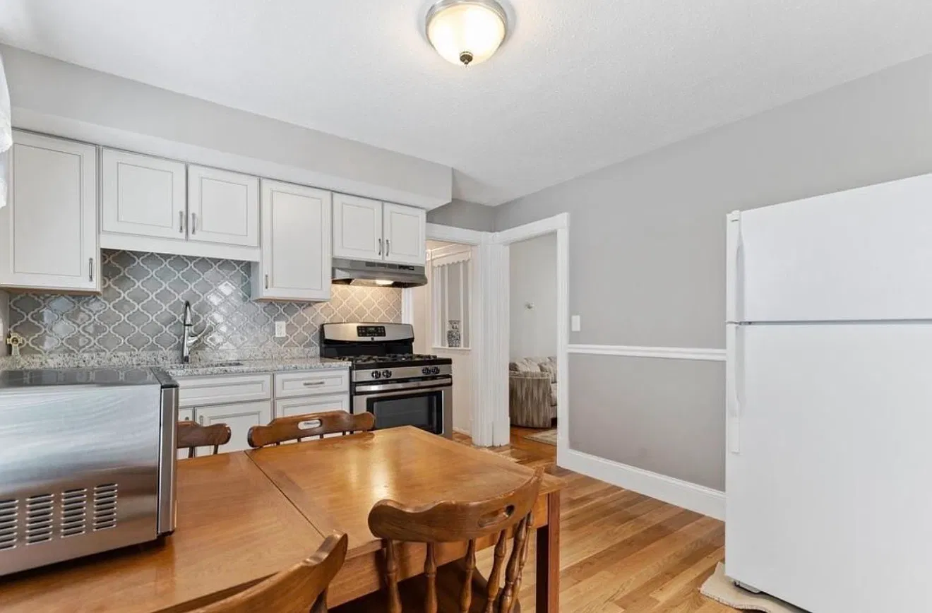 2 bed, $2,500 — Photo 1