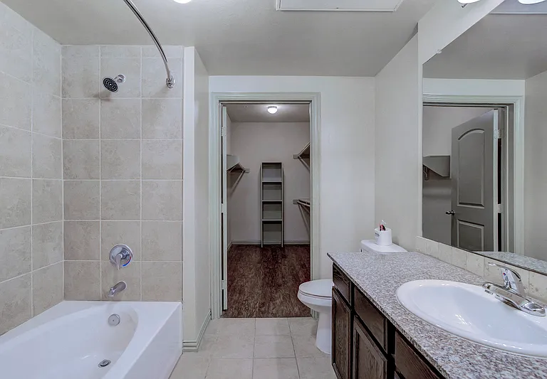 Summercrest Burleson Apartments — Photo 30