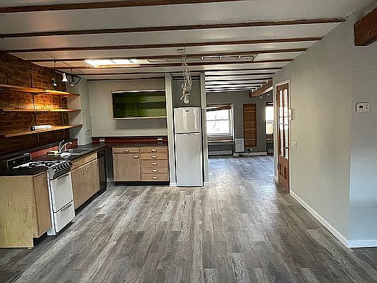 5th image of 635 Carlton Ave #4