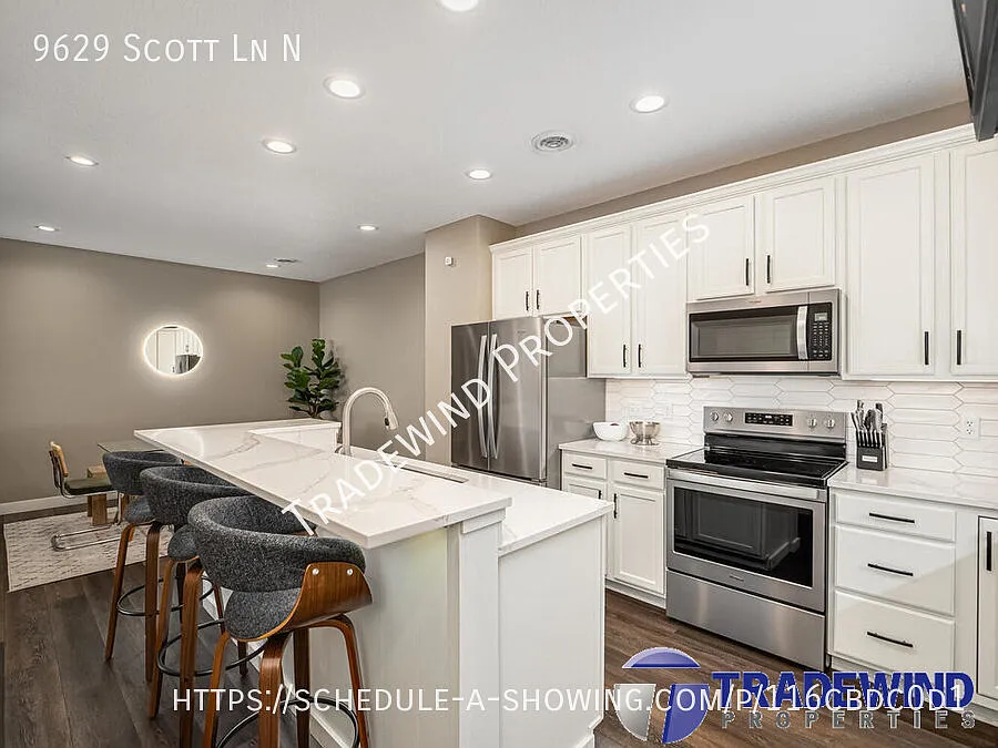 Exceptional 2 Bed 2.5 Bath Home — Photo 3