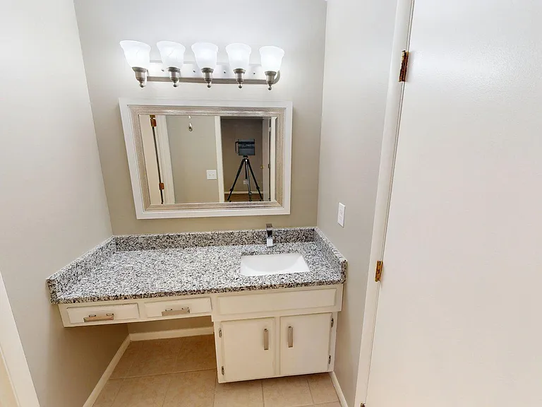 2140 Fort Harrods Dr #7 — Photo 27